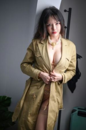 白衣绳奴隶