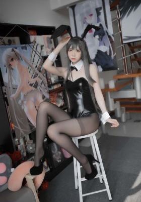 裙子里面是野兽免费观看